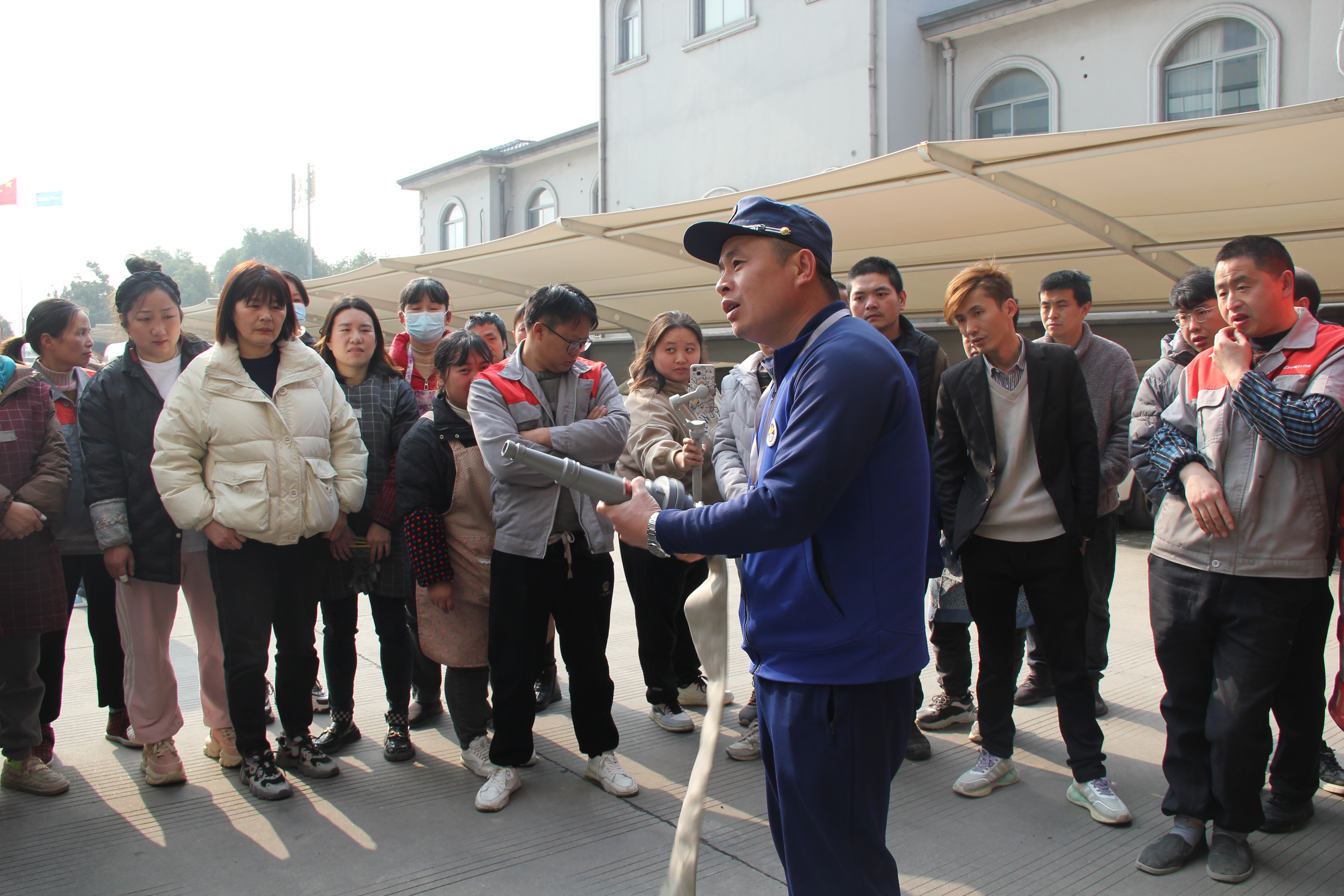 筑牢安全防線——創(chuàng)能股份開展消防培訓(xùn)演練